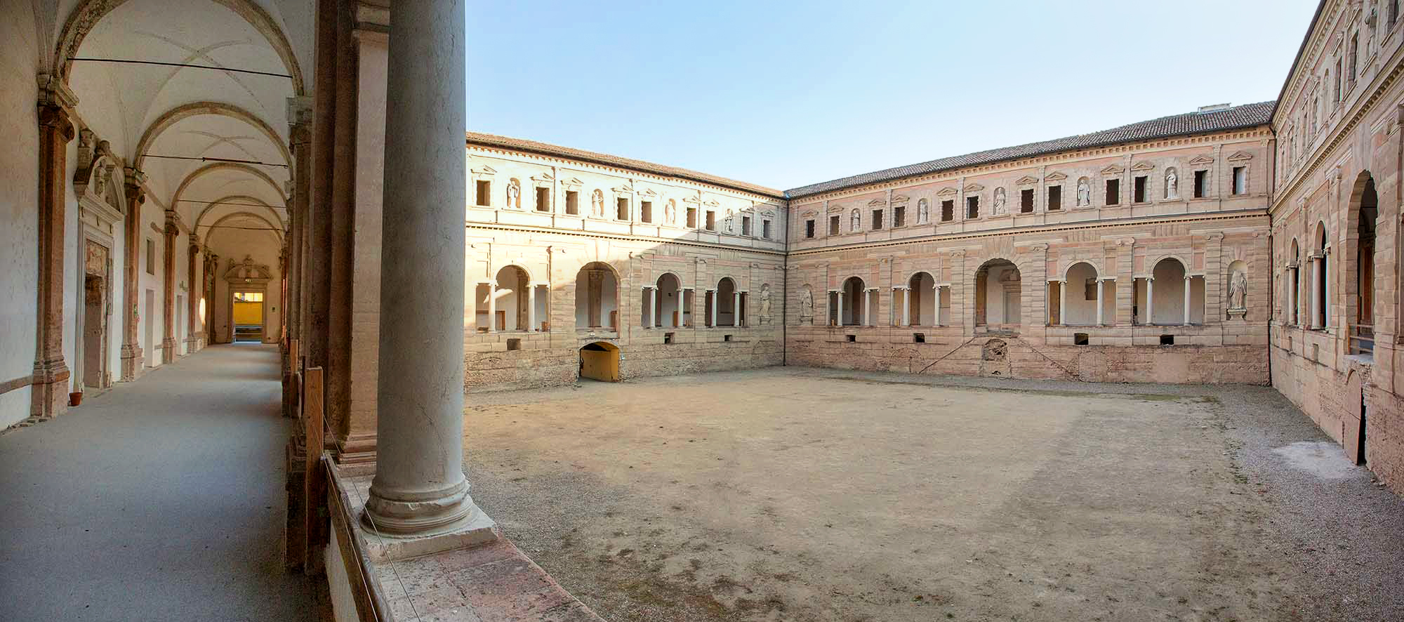 Chiostri-di-San-Pietro-chiostro-grande-foto-Superstudio2